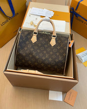 Load image into Gallery viewer, LB833 Speedy Bandoulière 30 / HIGHEST QUALITY VERSION / 11.8 x 8.3 x 6.7 inches
