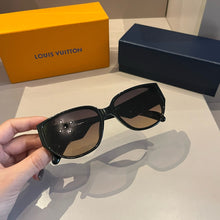 Load image into Gallery viewer, JW853 LB Sunglasses
