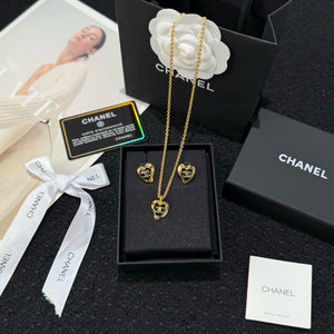 JW989 CC Earring & Necklace