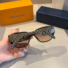 Load image into Gallery viewer, JW853 LB Sunglasses

