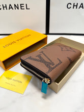 Load image into Gallery viewer, LB1532 LV Classic Monogram Long Zip Wallet / 19 x 10 cm
