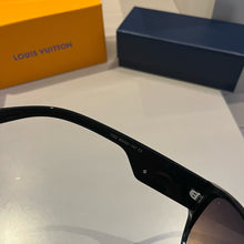 Load image into Gallery viewer, JW853 LB Sunglasses

