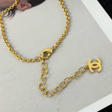 Load image into Gallery viewer, JW989 CC Earring &amp; Necklace

