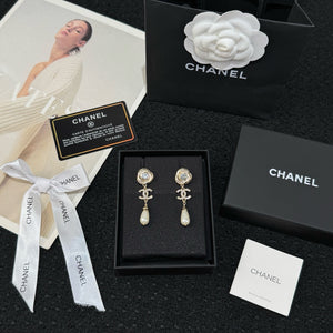 JW990 CC Earring & Necklace