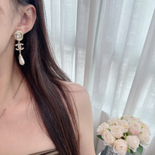 Load image into Gallery viewer, JW990 CC Earring &amp; Necklace
