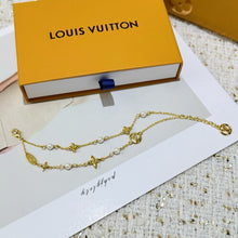 Load image into Gallery viewer, JW1428 LV Floragram Double-Pearl Flower Bracelet
