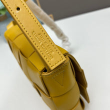 Load image into Gallery viewer, BV054 Cassette / 10.2x7.1x3.1inch
