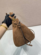 Load image into Gallery viewer, PD395 PRADA Carryall Medium Tote / HIGHEST QUALITY VERSION / 33 x 22 x 15 cm
