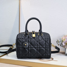 Load image into Gallery viewer, DR504 Dior Groove 17/2025 Bag
