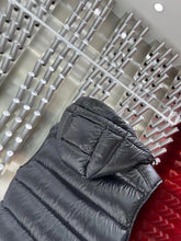 Load image into Gallery viewer, CLTH376 M Marsh Down Vest
