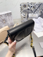 Load image into Gallery viewer, DR298 CD Signature Oval Camera Bag / 8.3x4.7x2.5inch
