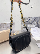 Load image into Gallery viewer, DR298 CD Signature Oval Camera Bag / 8.3x4.7x2.5inch
