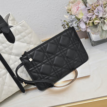 Load image into Gallery viewer, DR506 Small/Medium Dior Toujours Bag

