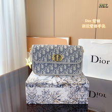 Load image into Gallery viewer, DR280 30 Montaigne Avenue Bag / 9 x 5 x 2.5 inches
