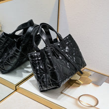 Load image into Gallery viewer, DR508 Small/Medium Dior Toujours Bag
