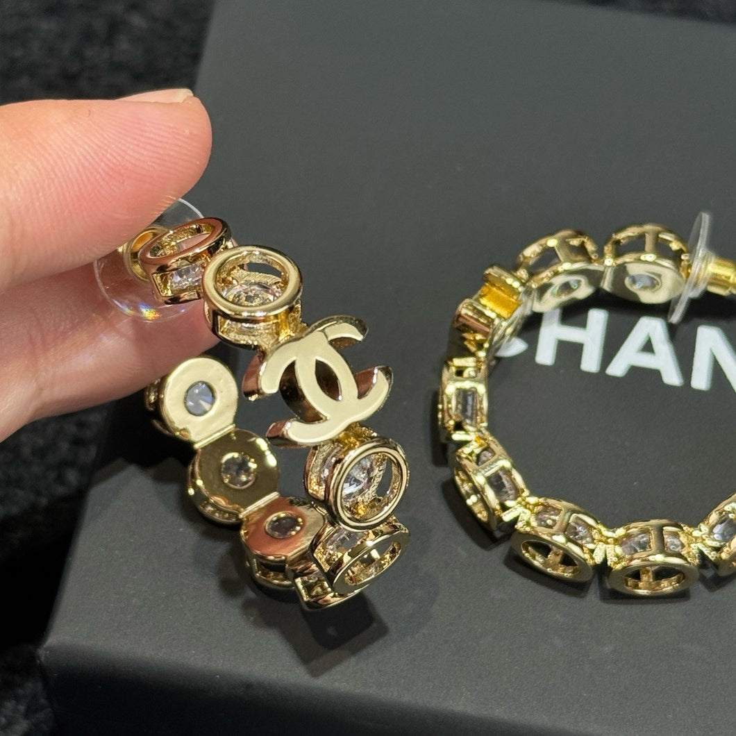 JW927 CC Hoop Earrings