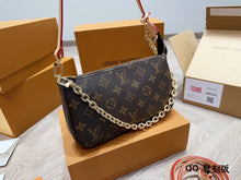 Load image into Gallery viewer, LB887 Pochette Accessoires / 9.3 x 5.3 x 1.6 inches
