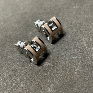 JW921  Mini Pop H earrings