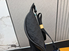 Load image into Gallery viewer, LB1535 LV Discovery Belt Bag / 38 x 18 cm
