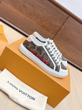 Load image into Gallery viewer, SE1734 LV x TM LV Lagoon Sneaker / Size5-11
