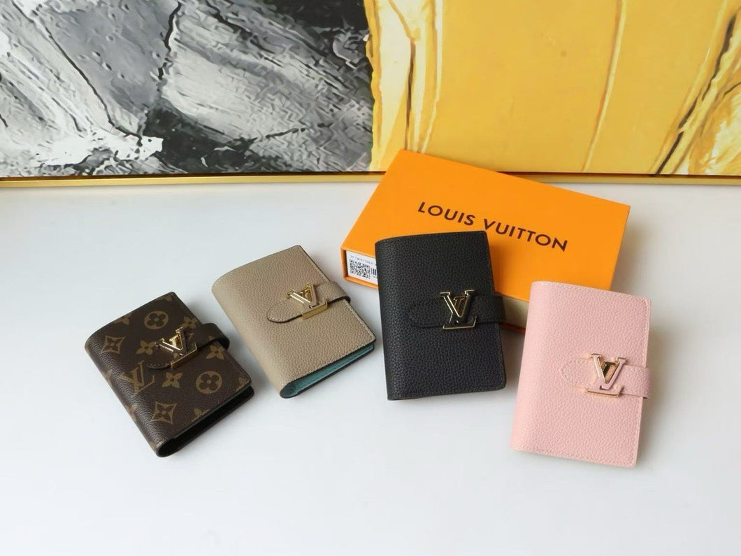 LB1184 LV Vertical Compact Wallet / 3.5 x 4.7 x 0.4 inches