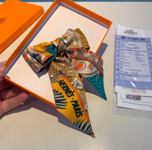 Load image into Gallery viewer, CLTH380 H Twilly
