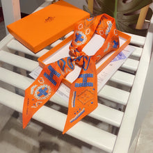 Load image into Gallery viewer, CLTH379 H Twilly
