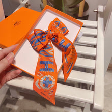 Load image into Gallery viewer, CLTH379 H Twilly
