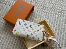 Load image into Gallery viewer, LB1183 LV x TM Key Pouch / 4.7 x 2.8 x 0.6 inches

