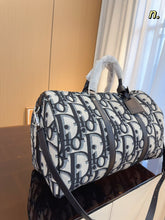 Load image into Gallery viewer, DR362 Weekender 50 Bag / 18 x 14 x 9.5 inches
