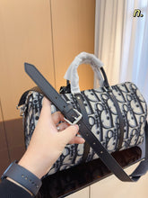 Load image into Gallery viewer, DR362 Weekender 50 Bag / 18 x 14 x 9.5 inches
