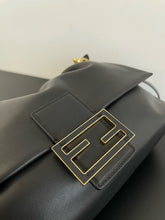 Load image into Gallery viewer, FF298 Mamma Baguette Small/Medium/Large / HIGHEST QUALITY VERSION

