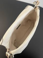 Load image into Gallery viewer, FF299 Mamma Baguette Small/Medium/Large / HIGHEST QUALITY VERSION
