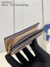 Load image into Gallery viewer, LB800 Cléa Wallet / HIGHEST QUALITY VERSION /  4.3 x 3.3 x 1.4 inches
