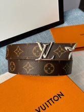 Load image into Gallery viewer, BL212 Pretty LV 30mm Reversible Belt
