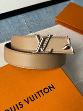 Load image into Gallery viewer, BL212 Pretty LV 30mm Reversible Belt
