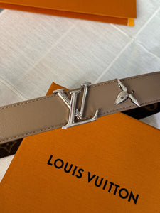 BL212 Pretty LV 30mm Reversible Belt