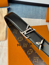 Load image into Gallery viewer, BL213 Pretty LV 30mm Reversible Belt
