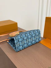 Load image into Gallery viewer, LB1536 LV OnTheGo East West Tote / 25 x 20 cm
