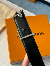 Load image into Gallery viewer, BL213 Pretty LV 30mm Reversible Belt
