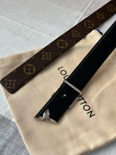 Load image into Gallery viewer, BL213 Pretty LV 30mm Reversible Belt
