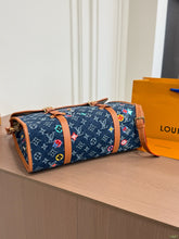 Load image into Gallery viewer, LB1537 LV Jetlag Messenger Bag / 35 x 28 cm
