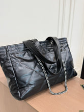 Load image into Gallery viewer, CC1677 CHANEL New Shoulder Tote Bag / 42 x 29 cm
