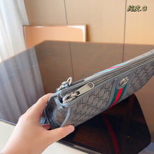 Load image into Gallery viewer, GC555 Ophidia GG Pouch / 9x2x6.3inch
