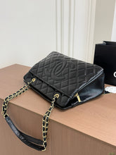 Load image into Gallery viewer, CC1678 CHANEL New Shoulder Tote Bag / 37 x 25 cm
