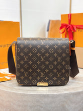 Load image into Gallery viewer, LB1539 LV Bastille PM Messenger Bag / HIGHEST QUALITY VERSION / 27 x 23 x 8 cm

