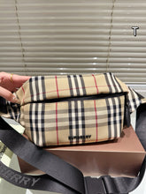 Load image into Gallery viewer, BUR138 Check Belt Bag / 11.8x5.1x4.3inch

