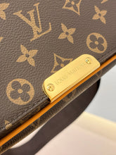 Load image into Gallery viewer, LB1539 LV Bastille PM Messenger Bag / HIGHEST QUALITY VERSION / 27 x 23 x 8 cm
