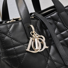 Load image into Gallery viewer, DR515 Small/Medium Dior Toujours Vertical Tote Bag
