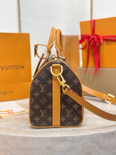 Load image into Gallery viewer, LB1540 LV Keepall Bandoulière 35 / HIGHEST QUALITY VERSION / 34 x 21 x 16 cm
